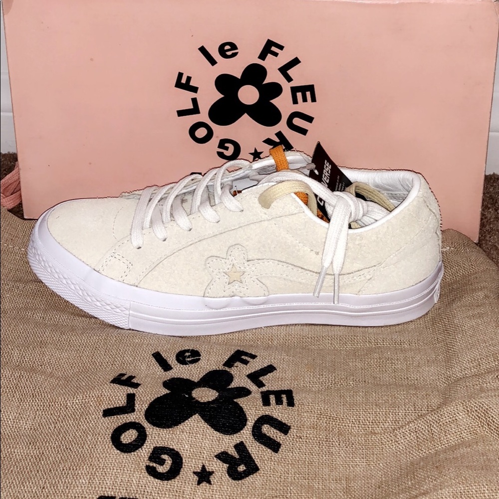 BRAND NEW!! Converse Golf creme suede